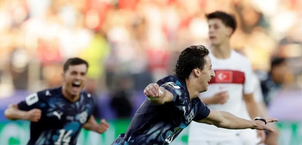Paraguai vence Turquia com gol mais rápido da Copa e segue vivo na disputa