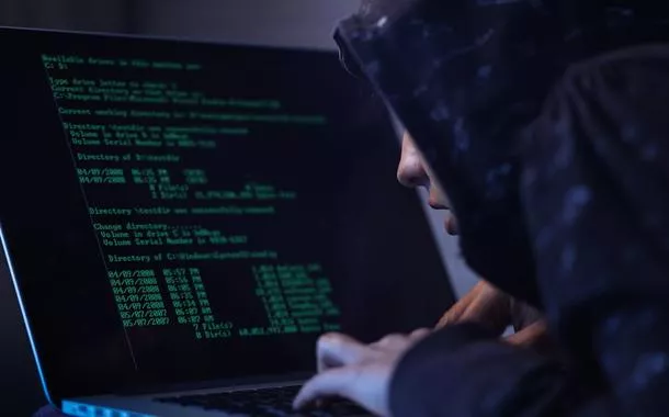 Governo identifica 10 alertas após possível invasão hacker e aponta origem no Paraná