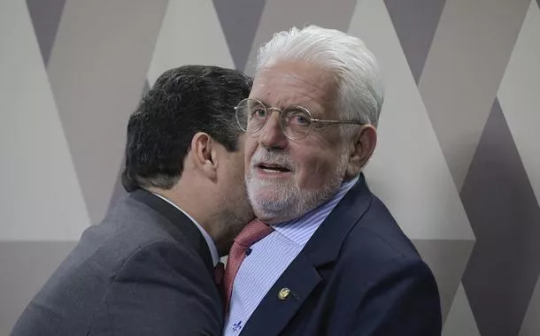 Jaques Wagner transforma a crise do Bolsomaster em problema do governo