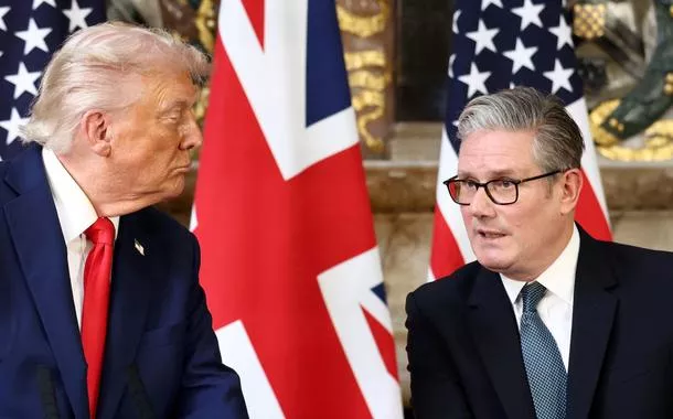 Trump afirma que Keir Starmer deixará o cargo de premiê em meio a crise política no Reino Unido