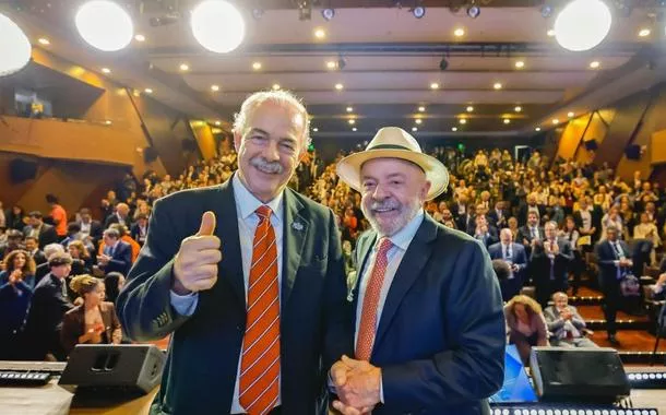 Lula e Mercadante recolocam o BNDES no centro da estratégia de desenvolvimento do Brasil