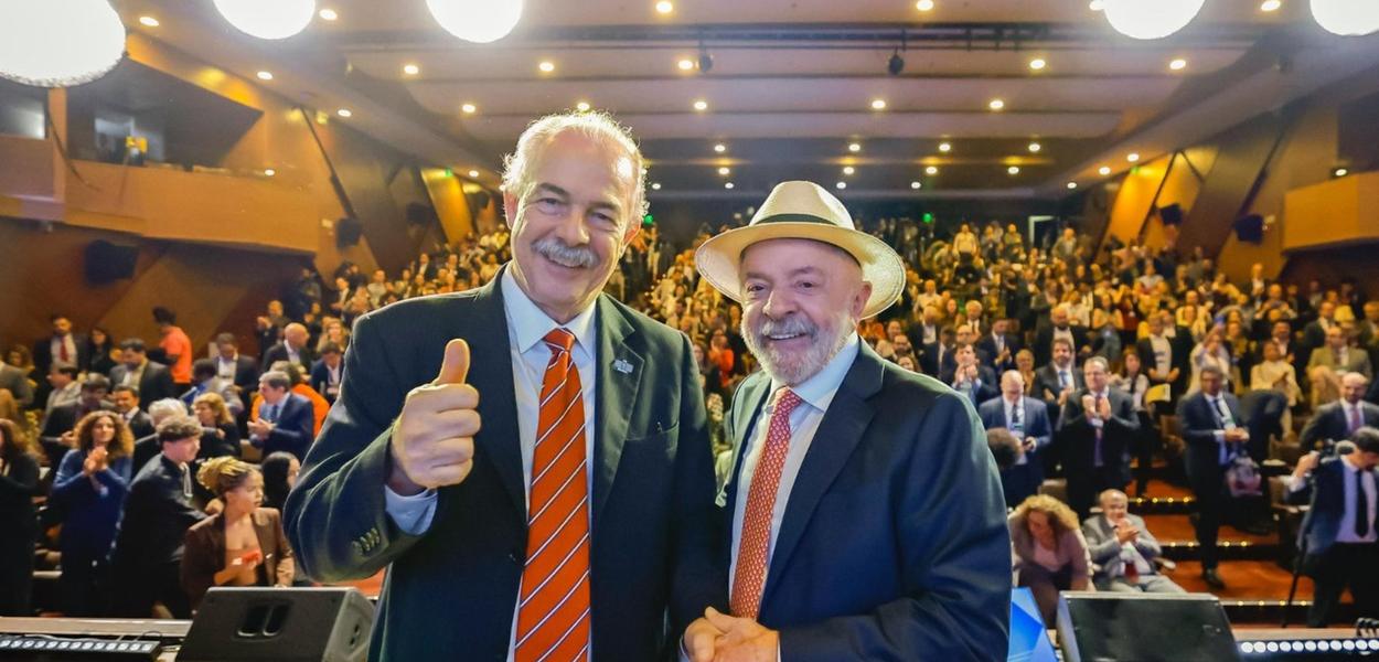 Lula e Mercadante recolocam o BNDES no centro da estratégia de desenvolvimento do Brasil