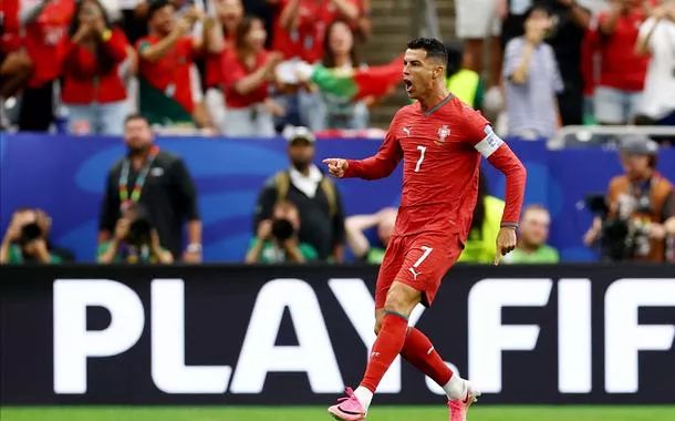 Cristiano Ronaldo se torna primeiro jogador a marcar em seis edições da Copa do Mundo