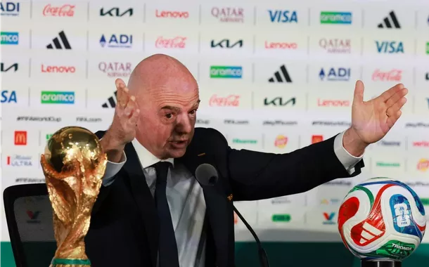 Infantino defende paradas para hidratação nas próximas Copas