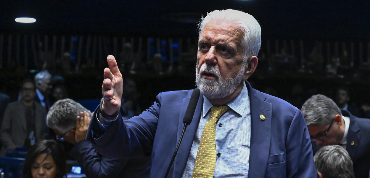 Jaques Wagner deixa liderança do governo no Senado após ser alvo de operação da PF