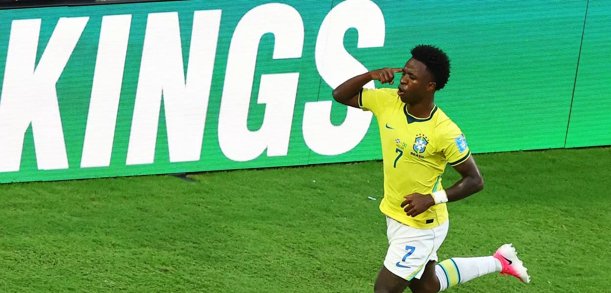 Vinicius Jr. comemora ao marcar o segundo gol do Brasil
24 de junho de 2026 REUTERS/Marco Bello