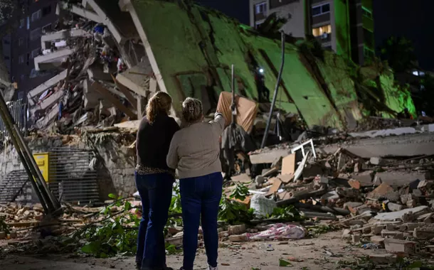 Destroços após terremoto na Venezuela