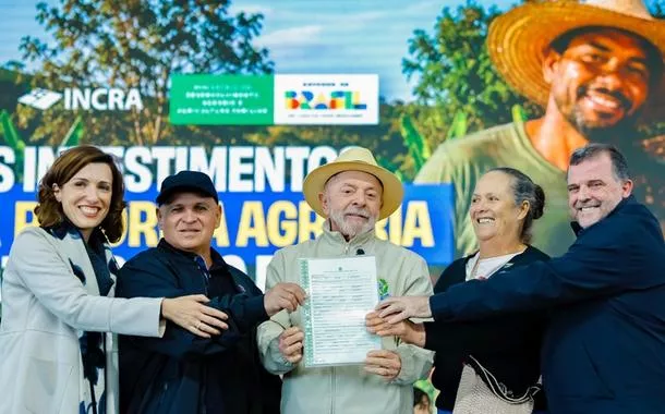 Lula celebra entrega de títulos a famílias assentadas no MS: 'nunca houve tanta política de inclusão social como agora'