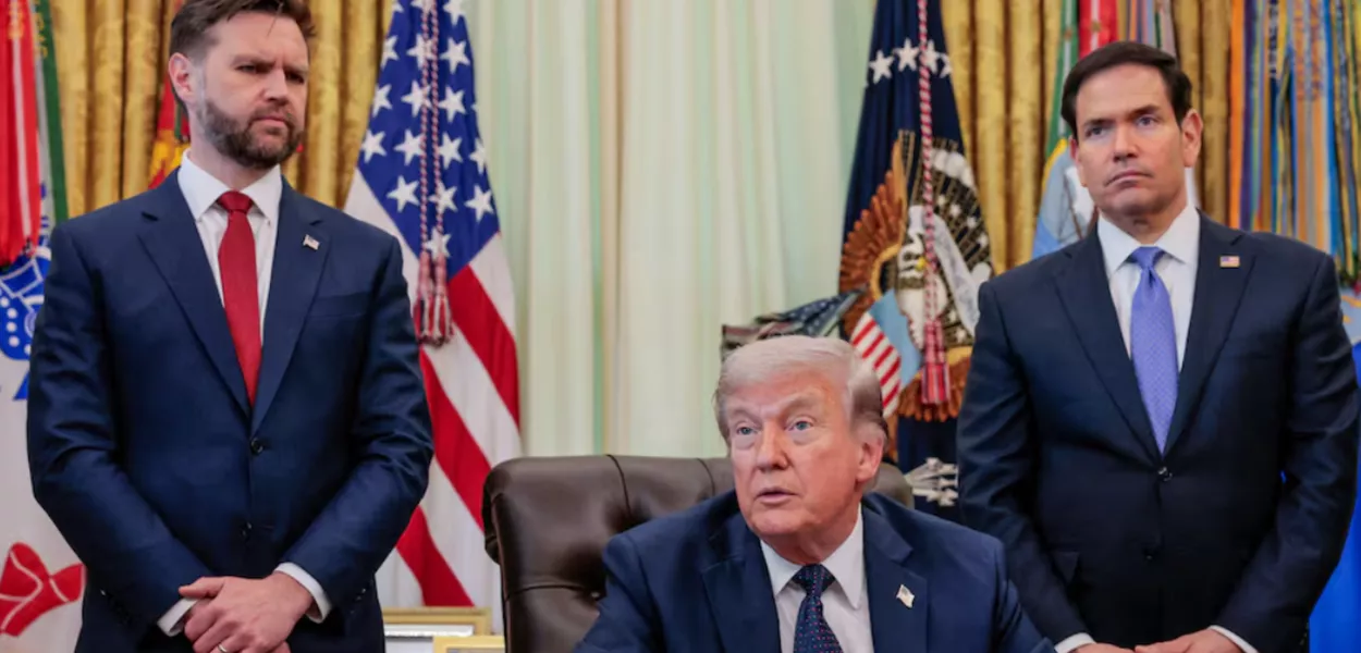 JD Vance, Trump e Marco Rubio na Casa Branca