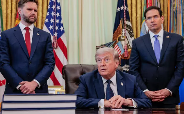 JD Vance, Trump e Marco Rubio na Casa Branca