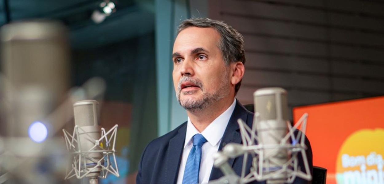 Brasil não recuará na defesa do Pix, diz ministro