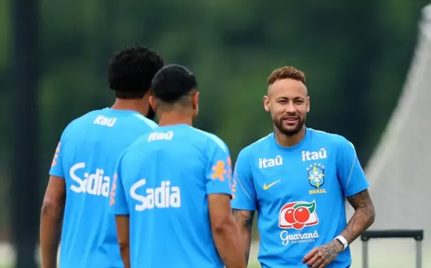 Seleção retoma treinos com só três titulares em campo