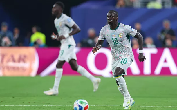 Senegal goleia Iraque e mantém sonho de vaga na Copa