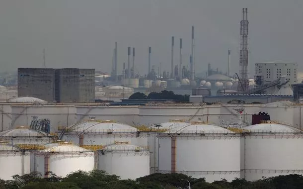 Petróleo recua com redução do temor sobre Ormuz