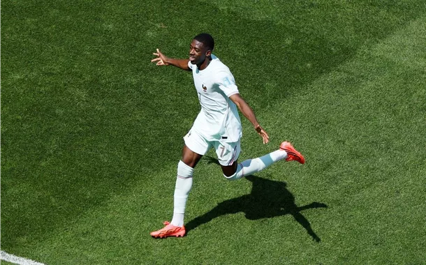 Dembélé faz hat-trick histórico e põe França em vantagem na Copa