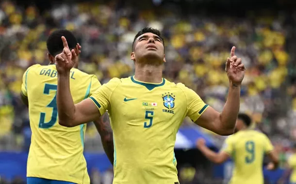 Brasil vira no fim contra o Japão e avança às oitavas da Copa