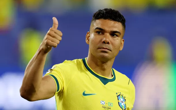 Casemiro vive altos e baixos, faz gol contra o Japão e bomba nas redes