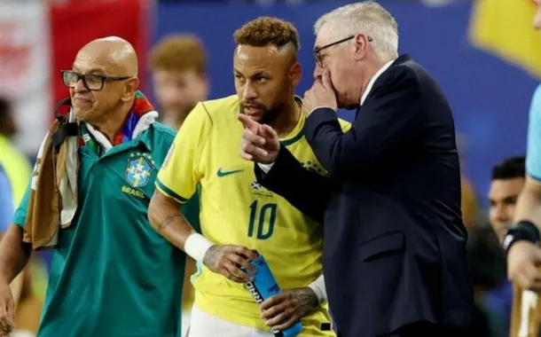Ancelotti afirma que preparava Neymar para eventual prorrogação e descartou entrada no tempo regulamentar